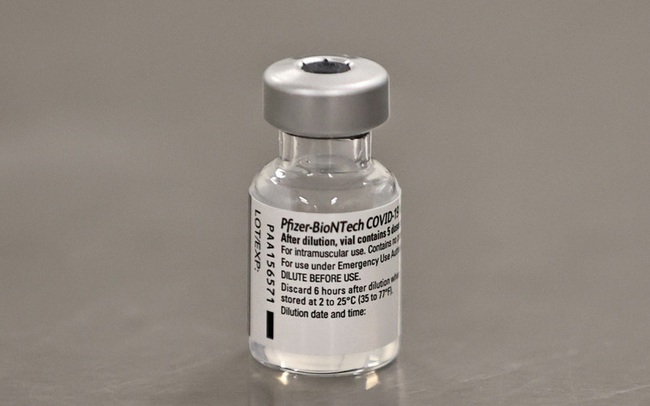 Pfizer là mẫu vaccine đầu tiên được Tổ chức Y tế thế giới cấp phép sử dụng Pfizer là mẫu vaccine đầu tiên được Tổ chức Y tế thế giới cấp phép sử dụng