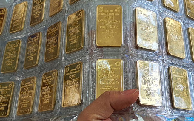 Giá vàng hôm nay 10-1: Vàng SJC cao kỷ lục so với thế giới