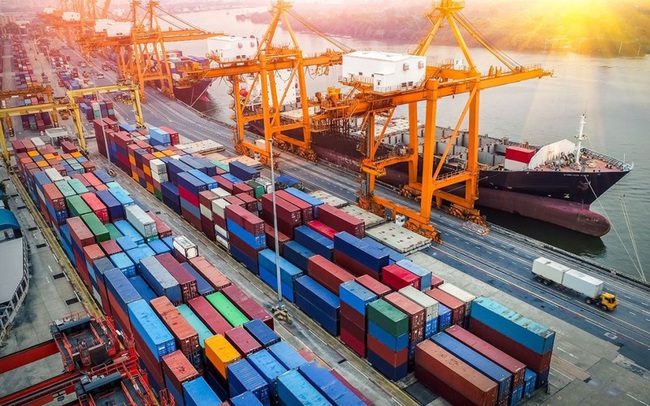 Tình trạng thiếu hụt container và giá thuê tăng "chóng mặt" có thể kéo dài đến quý 2/2021 Tình trạng thiếu hụt container và giá thuê tăng "chóng mặt" có thể kéo dài đến quý 2/2021