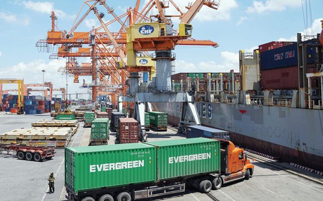 Chuyên gia Kinh tế trưởng ADB chỉ ra 3 bất bình thường lớn của kinh tế Việt Nam Chuyên gia Kinh tế trưởng ADB chỉ ra 3 bất bình thường lớn của kinh tế Việt Nam