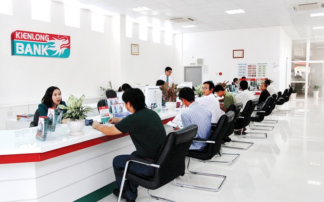 Kienlongbank bổ nhiệm liền một lúc 3 Phó Tổng giám đốc mới, trong đó có con trai sinh năm 1988 của Bầu Thắng Kienlongbank bổ nhiệm liền một lúc 3 Phó Tổng giám đốc mới, trong đó có con trai sinh năm 1988 của Bầu Thắng