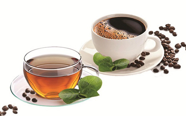 Uống trà hay uống cà phê tốt hơn? Chuyên gia lưu ý cách uống trà và cà phê hại sức khoẻ