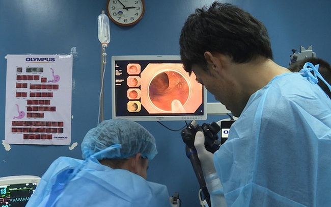 7 thói quen xích gần tới ung thư đại trực tràng: Nhiều người Việt mắc, có người có "đủ bộ" 7 thói quen xích gần tới ung thư đại trực tràng: Nhiều người Việt mắc, có người có "đủ bộ"