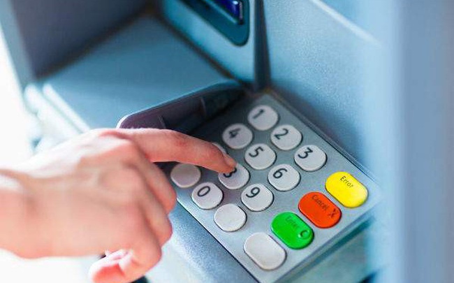 Thống đốc yêu cầu tăng cường phòng, chống, ngăn ngừa vi phạm pháp luật trong hoạt động thẻ ngân hàng Thống đốc yêu cầu tăng cường phòng, chống, ngăn ngừa vi phạm pháp luật trong hoạt động thẻ ngân hàng