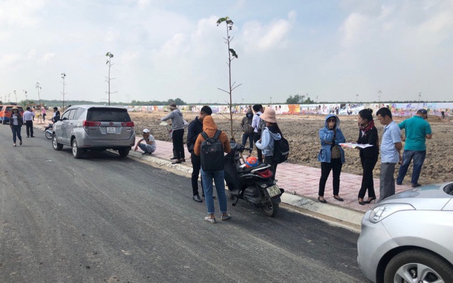 Sau mỗi l&agrave;n s&oacute;ng Covid-19, thị trường bất động sản lại trỗi dậy mạnh mẽ