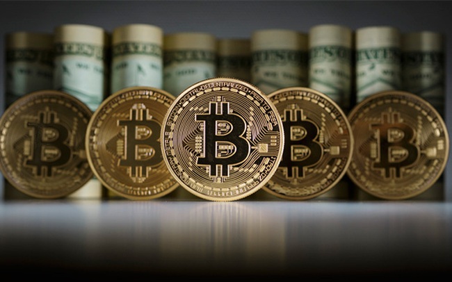 Bitcoin lập đỉnh mới trên 65.500 USD