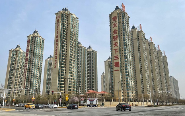 Vì sao Evergrande và các công ty bất động sản Trung Quốc nợ nần chồng chất?