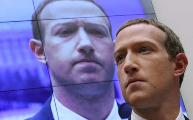 Facebook bị "đánh" hội đồng, Mark Zuckerberg chìm trong tâm bão chỉ trích
