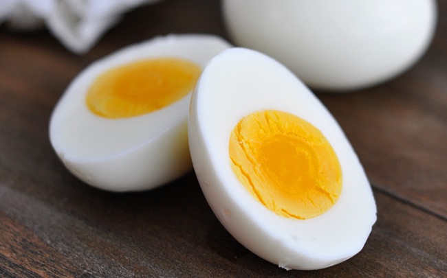 Lòng trắng trứng giàu dinh dưỡng lại chứa lượng collagen dồi dào nhưng chuyên gia khẳng định chỉ tốt khi dùng đúng cách