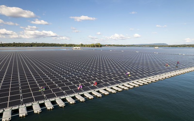 Trang trại điện mặt trời nổi trên mặt nước rộng bằng 70 sân Mỹ Đình tại Thái Lan
