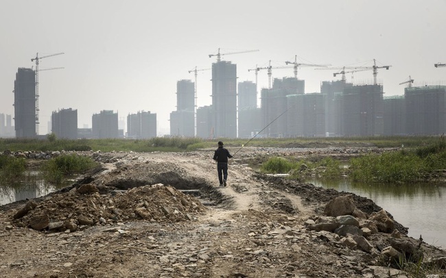 Trung Quốc 'trả giá đắt' vì mục tiêu 'thịnh vượng chung': Kinh tế trì trệ nhất trong 3 thập kỷ