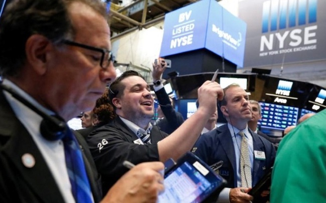 Báo cáo lợi nhuận tích cực, S&P 500, Nasdaq lập đỉnh mới