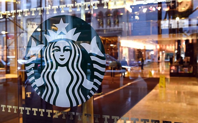 Starbucks đăng khuyến mại Black Friday rõ ràng từng chữ vẫn bị chỉ trích gay gắt, thế mới thấy người dùng Việt Nam khổ vì bị nhà bán lẻ "lươn" mọi nơi mọi lúc