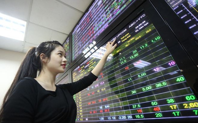 VN-Index có thể tiếp tục phá đỉnh, đầu tư cổ phiếu nào trong tháng 11? VN-Index có thể tiếp tục phá đỉnh, đầu tư cổ phiếu nào trong tháng 11?