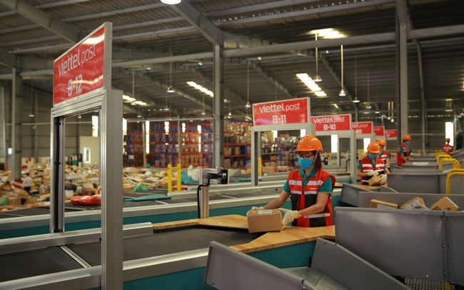 Viettel Post báo lãi quý 4/2020 giảm 32%, biên lợi nhuận dịch vụ chuyển phát sụt giảm mạnh Viettel Post báo lãi quý 4/2020 giảm 32%, biên lợi nhuận dịch vụ chuyển phát sụt giảm mạnh