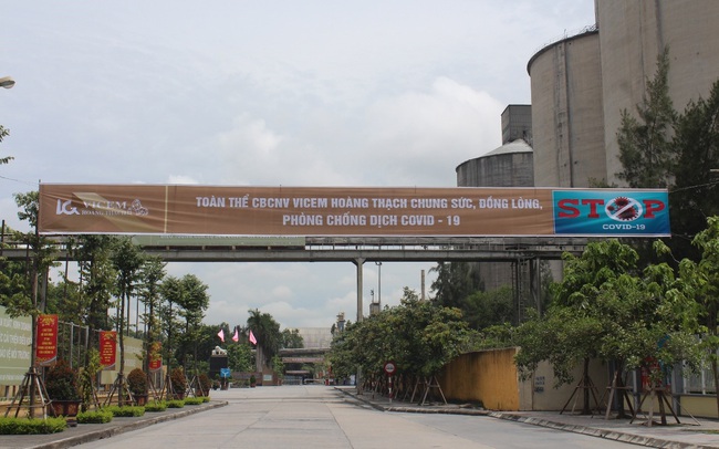 Xi măng Hoàng Thạch bị phong tỏa do 1 công nhân dương tính với COVID-19 Xi măng Hoàng Thạch bị phong tỏa do 1 công nhân dương tính với COVID-19