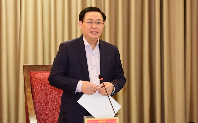 Bí thư Thành uỷ Vương Đình Huệ: Ưu tiên bố trí ngân sách mua vắc xin phòng ngừa COVID-19 cho toàn bộ người dân Thủ đô