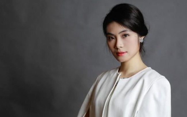 Ái nữ xinh đẹp của BĐS Nam Cường: Là người thừa kế duy nhất, cùng mẹ lèo lái cơ nghiệp cha để lại, 20 tuổi đảm đương vị trí Phó chủ tịch Tập đoàn Ái nữ xinh đẹp của BĐS Nam Cường: Là người thừa kế duy nhất, cùng mẹ lèo lái cơ nghiệp cha để lại, 20 tuổi đảm đương vị trí Phó chủ tịch Tập đoàn