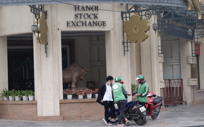 Giá trị thị trường chứng khoán vượt hơn 10% GDP, xuất hiện thêm hàng loạt công ty tỷ đô, ThaiHoldings và Phát Đạt gây bất ngờ Giá trị thị trường chứng khoán vượt hơn 10% GDP, xuất hiện thêm hàng loạt công ty tỷ đô, ThaiHoldings và Phát Đạt gây bất ngờ