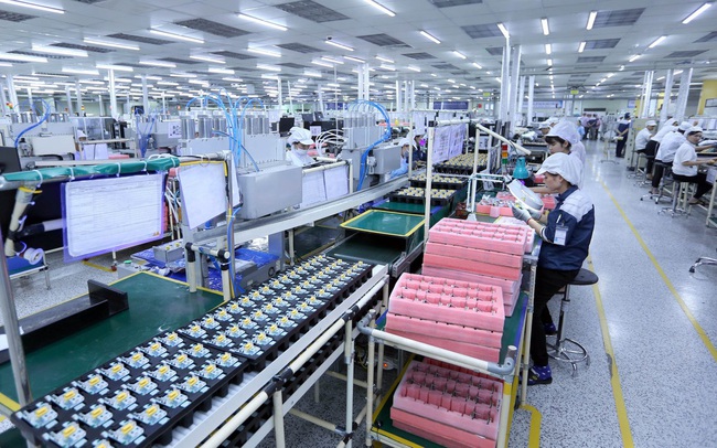 Vì sao HSBC bất ngờ thay đổi dự báo tăng trưởng GDP Việt Nam năm 2021 và 2022?