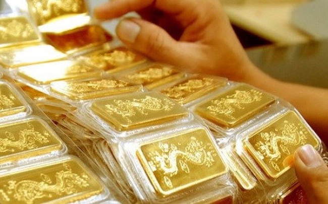 Giá vàng trong nước tăng vọt