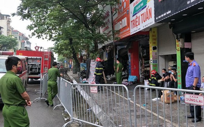 [ẢNH] Hiện trường vụ cháy cửa hàng bán đồ trẻ em khiến 4 người trong gia đình tử vong