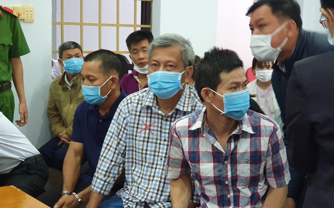 Xử 'đại gia xăng giả' Trịnh Sướng: Xe biển số Cần Thơ, Sóc Trăng, TPHCM đậu kín đường