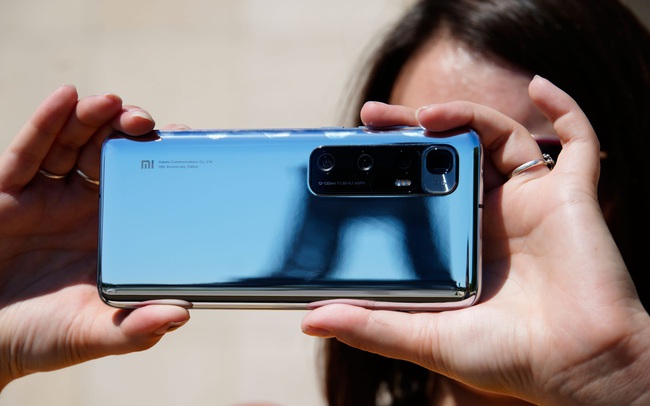 SSI Research: Xiaomi có thể giành thêm 1-2% thị phần từ Vsmart bỏ lại, thúc đẩy đà tăng trưởng của nhà phân phối độc quyền Digiworld đến năm 2022 SSI Research: Xiaomi có thể giành thêm 1-2% thị phần từ Vsmart bỏ lại, thúc đẩy đà tăng trưởng của nhà phân phối độc quyền Digiworld đến năm 2022