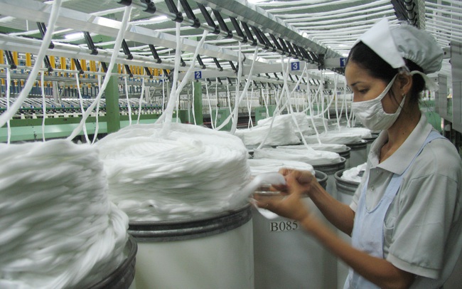 VNDIRECT: "Khó khăn tại Myanmar là cơ hội để dệt may Việt Nam gia tăng thị phần xuất khẩu"