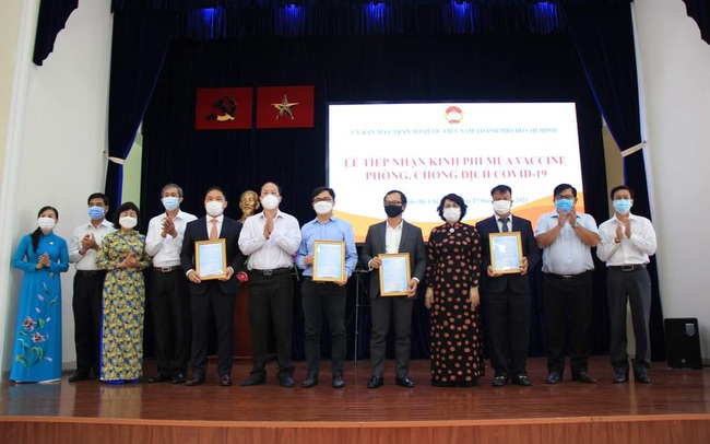 HSC và Dragon Capital ủng hộ Quỹ vaccine 50 tỷ đồng chống dịch Covid HSC và Dragon Capital ủng hộ Quỹ vaccine 50 tỷ đồng chống dịch Covid