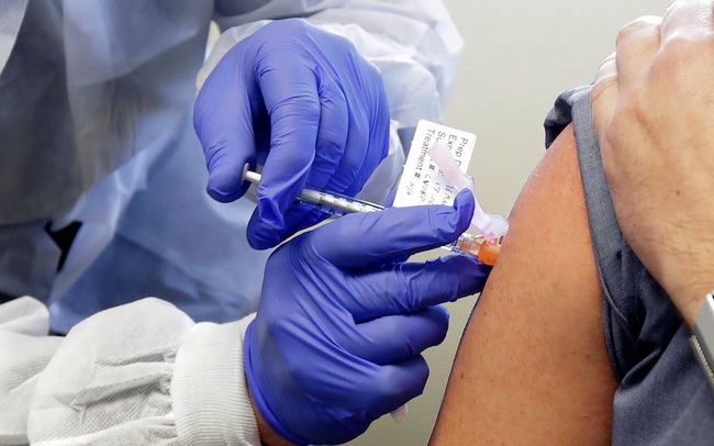 Nhiều doanh nghiệp đề xuất được trả chi phí mua vaccine tiêm cho người lao động Nhiều doanh nghiệp đề xuất được trả chi phí mua vaccine tiêm cho người lao động