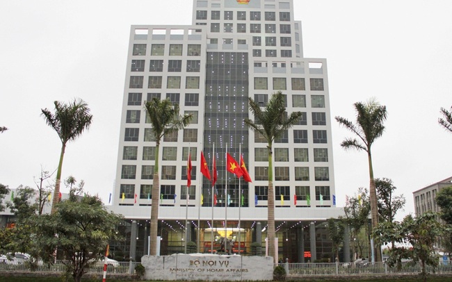 Đề xuất bỏ chứng chỉ ngoại ngữ, tin học cho công chức, viên chức