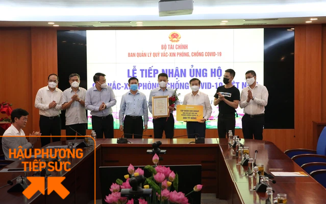 Sun Group ủng hộ 320 tỷ đồng cho Quỹ vắc-xin phòng chống dịch Covid-19 của Chính phủ Sun Group ủng hộ 320 tỷ đồng cho Quỹ vắc-xin phòng chống dịch Covid-19 của Chính phủ