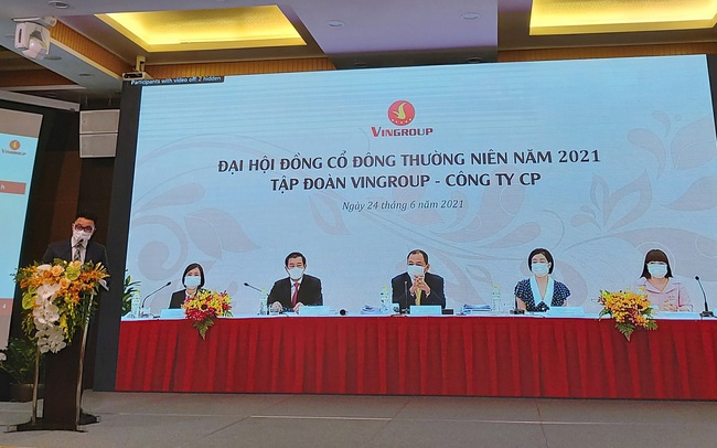 [ĐHĐCĐ Vingroup] Khẳng định không hề thua kém Tesla, tỷ phú Vượng muốn bán hàng trăm nghìn xe VinFast tại Mỹ vào năm 2026