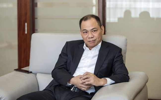 Financial Times viết về 'giấc mơ Mỹ' của ông Phạm Nhật Vượng: Có 'sự tự tin phi thường', IPO thành công sẽ định giá VinFast 60 tỷ USD, lớn hơn vốn hóa Ford Motor Financial Times viết về 'giấc mơ Mỹ' của ông Phạm Nhật Vượng: Có 'sự tự tin phi thường', IPO thành công sẽ định giá VinFast 60 tỷ USD, lớn hơn vốn hóa Ford Motor