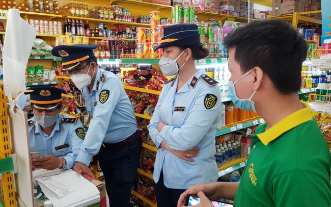 Lợi dụng dịch bệnh để đầu cơ hàng hóa, định giá hàng hóa vô lý sẽ bị xử phạt như thế nào?