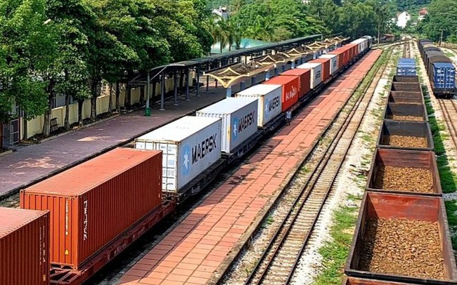 Lần đầu tiên đường sắt có tàu container chạy thẳng Việt Nam - Bỉ