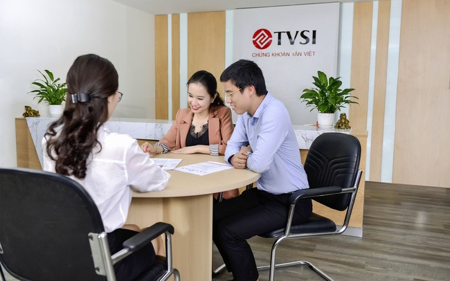 Chứng khoán Tân Việt (TVSI): Hoàn thành tăng vốn điều lệ lên 2.639 tỷ đồng, lợi nhuận 6 tháng đạt 273,5 tỷ đồng Chứng khoán Tân Việt (TVSI): Hoàn thành tăng vốn điều lệ lên 2.639 tỷ đồng, lợi nhuận 6 tháng đạt 273,5 tỷ đồng