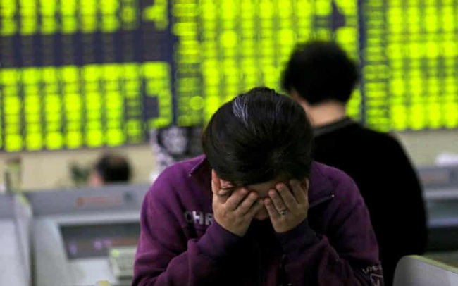 Nhà đầu tư hoảng loạn khiến chứng khoán Trung Quốc gặp cơn địa chấn lớn, một loạt 'ông trùm' mất trắng hàng trăm triệu USD
