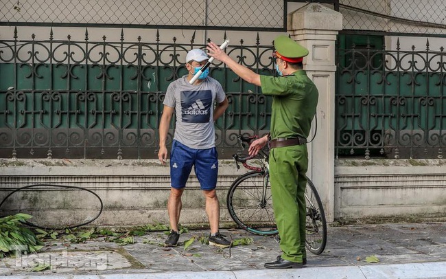 Hà Nội phạt hơn 1,5 tỷ đồng trong 3 ngày đầu giãn cách xã hội