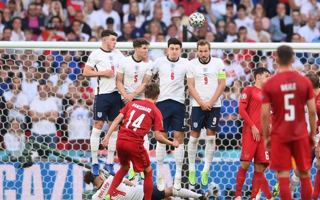 Đánh bại Đan Mạch bằng quả phạt đền gây tranh cãi, tuyển Anh lần đầu tiên trong lịch sử lọt vào trận chung kết Euro