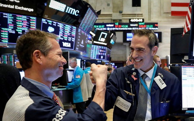 Số liệu lạm phát mới được công bố, Dow Jones bật tăng hơn 200 điểm Số liệu lạm phát mới được công bố, Dow Jones bật tăng hơn 200 điểm