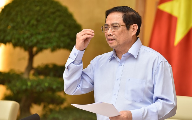Thủ tướng: "Cần nghiên cứu kế hoạch tiêm vaccine cho học sinh"