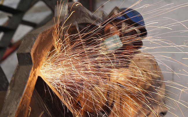 Giá quặng sắt lao dốc xuống thấp nhất gần 4 tháng