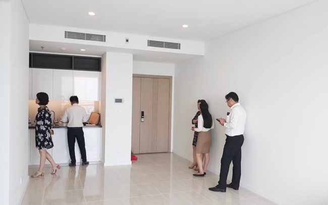 Người trẻ n&ecirc;n mua căn hộ hiện hữu v&agrave;o ở ngay hay g&oacute;p vốn v&agrave;o căn hộ h&igrave;nh th&agrave;nh tương lai?