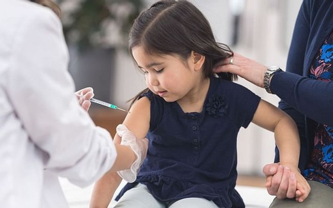 Vì sao vaccine Covid-19 cho trẻ em ở thế giới và Việt Nam lại triển khai lâu hơn so với người lớn?