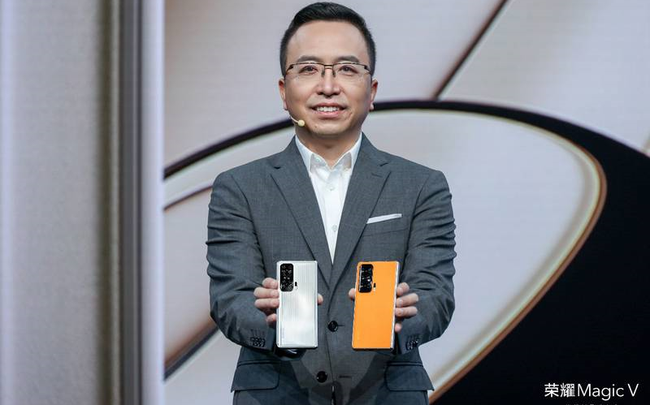 Thêm một 'đại gia' Trung Quốc tham chiến phân khúc smartphone màn hình gập, tham vọng vượt mặt Samsung
