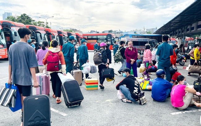 Thủ tướng: Không đặt ra những quy định gây khó khăn cho người về quê ăn Tết Thủ tướng: Không đặt ra những quy định gây khó khăn cho người về quê ăn Tết