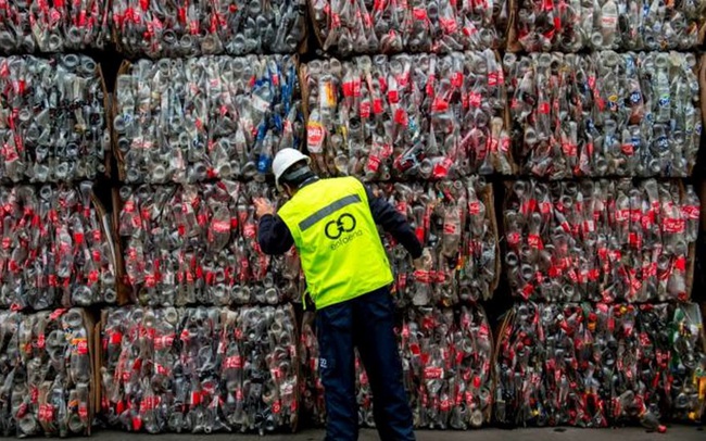 Cơn sốt giá điên cuồng đã lan tới nhựa tái chế: Tăng 2 lần chỉ trong vòng một năm