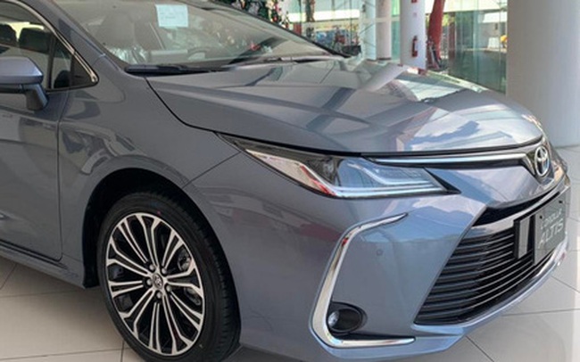 Đại lý nhận đặt cọc Toyota Corolla Altis 2022: Giá dự kiến từ 750 triệu đồng, 3 phiên bản, áp đảo công nghệ trong phân khúc